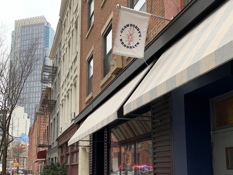 Claw Daddy's exterior